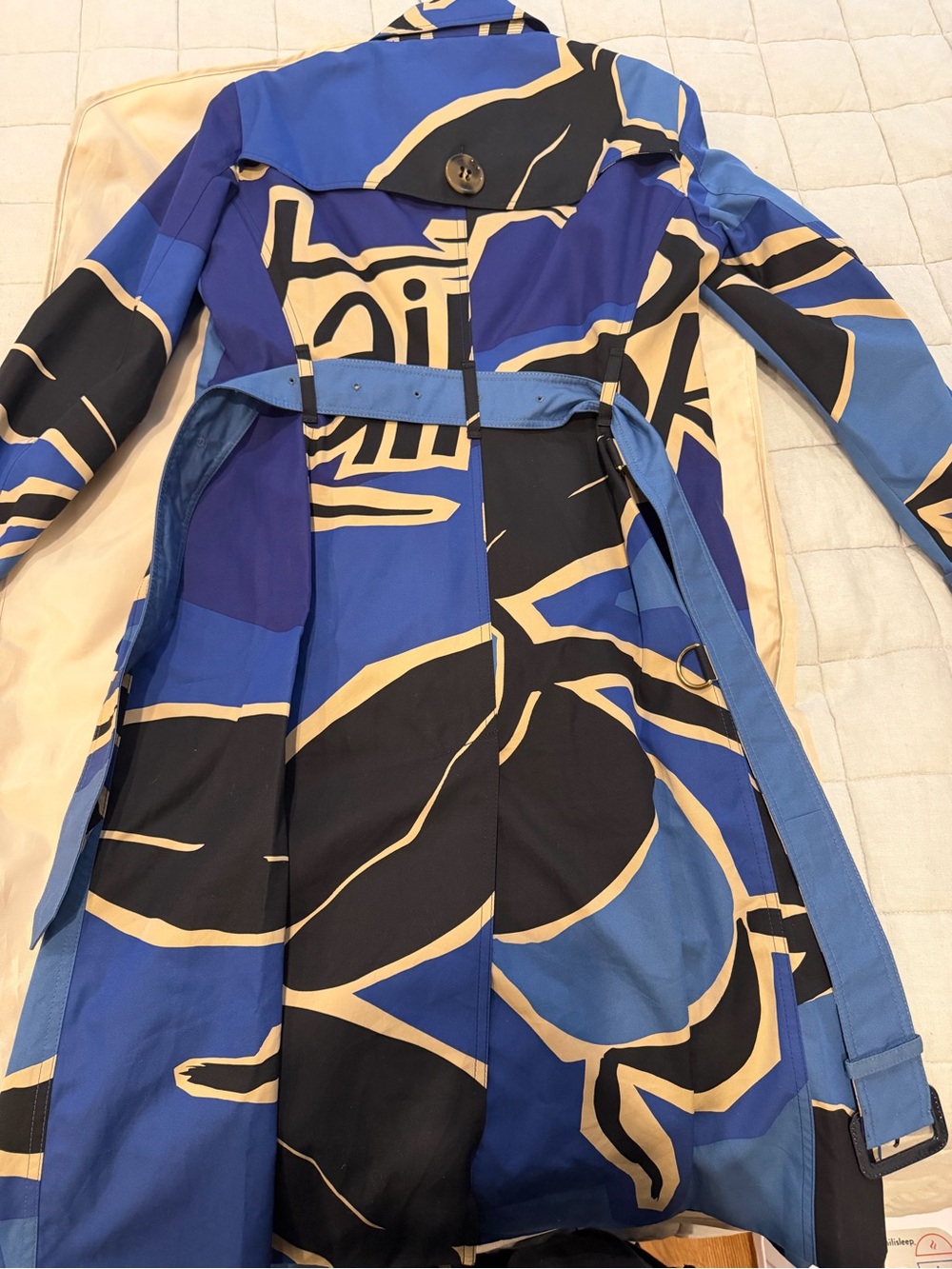 RARE Burberry Prorsum Trench Coat with Bee Graphic - Picture 4 of 6